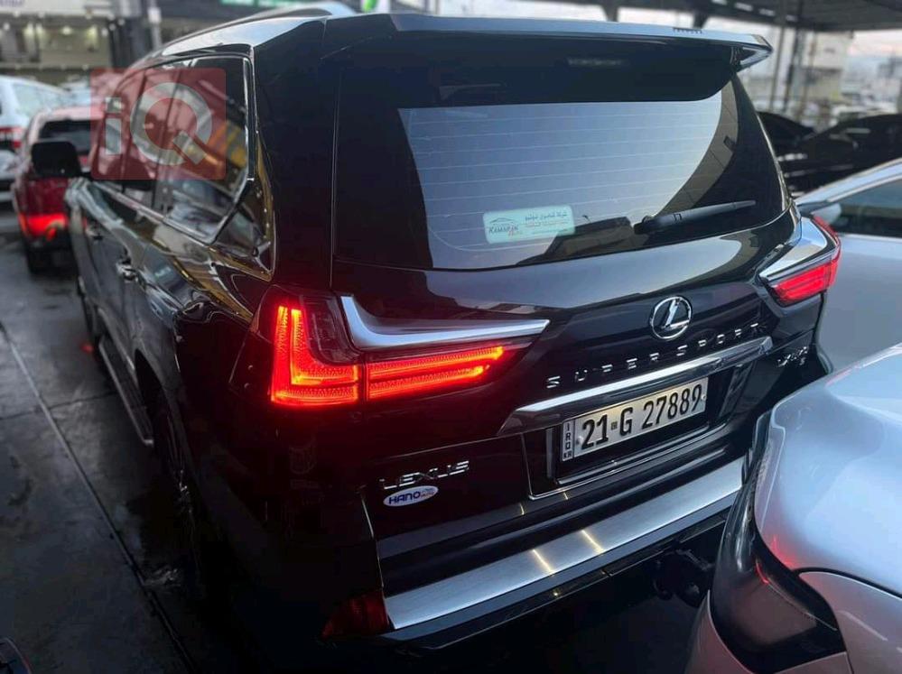 Lexus LX